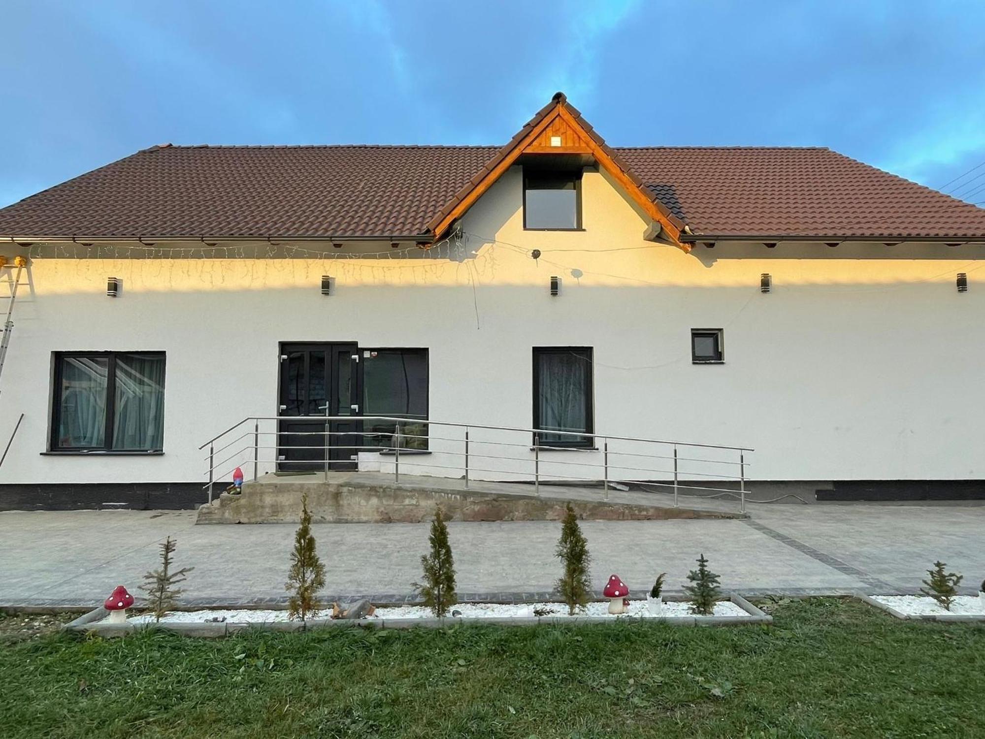 Casuta Din Drumul Muntelui Dragus Exterior photo